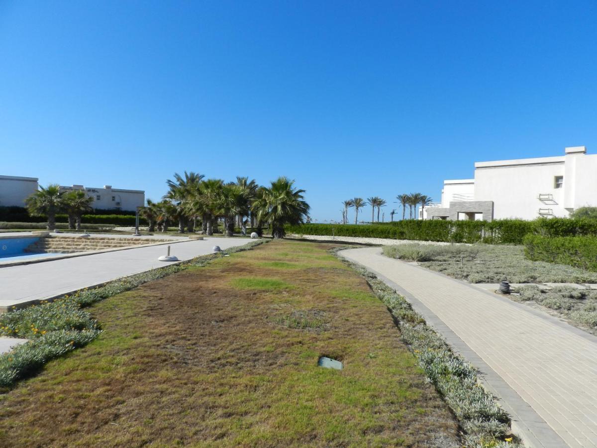 Amwaj North Coast Villa エル・アラメイン エクステリア 写真